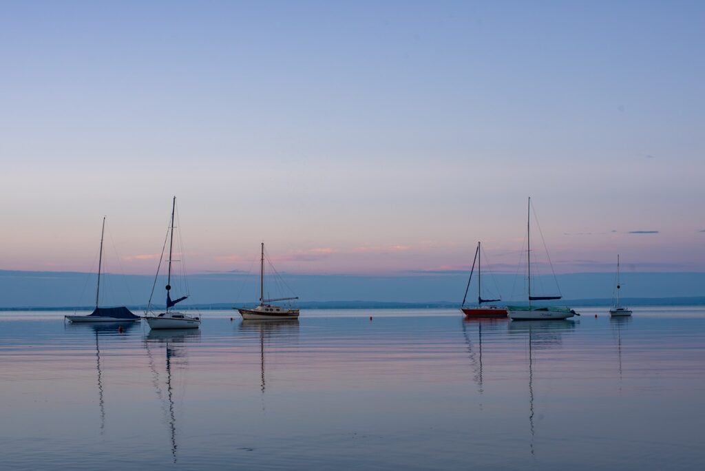 vitorlás bérlés balatonon